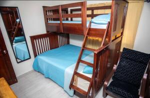 Litera o literas en una habitación de Edificio Ivet Teresa 2 fotos más