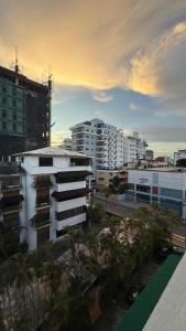 El edificio en el que está el departamento
