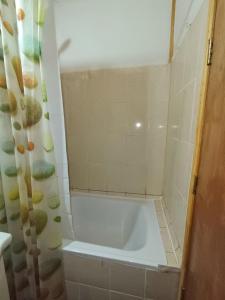 Ένα μπάνιο στο Cabañas Ross