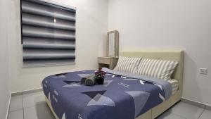 Кровать или кровати в номере New Bt KawanX3 3BR Suite Ikea-UOW-KDU-ColumbiaAsia +32 фотографии