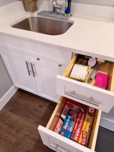 Imagine din galeria proprietății Lovely 2 bedroom suite in Langford în Metchosin