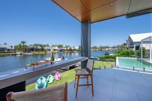 Πισίνα στο ή κοντά στο Absolute Noosa Waterfront -Pool-Gym-Sauna-Pontoon