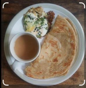 Jídlo v hostelu nebo okolí