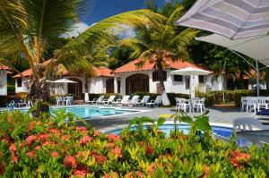 La alberca dentro o cerca de Condominio Atlantis