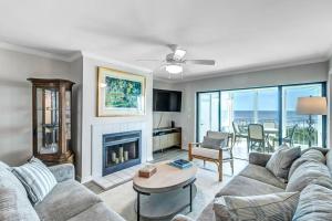 Un lugar para sentarse en Sunshine Manor - Oceanfront Retreat