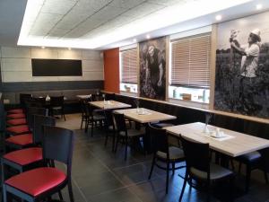 Reštaurácia alebo iné gastronomické zariadenie v ubytovaní Penzion Dobré Hnízdo