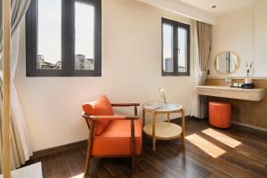 Un lugar para sentarse en Nicecy Hotel - Lê Lai Street 69 fotos más