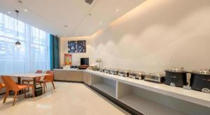 Tetera y cafetera en City Comfort Inn Shannan Passenger Terminal