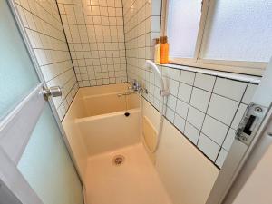 Et badeværelse på ハイツ緑ヶ丘102 + 6 billeder