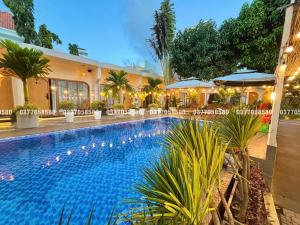 Piscina de la sau aproape de Sea House Hotels and Apartments