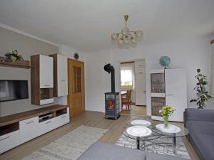 Posezení v ubytování Holiday home in Ebensee with swimming pool