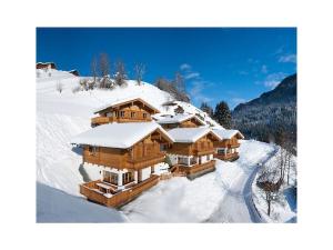 Το Cabin in Grossarl with barbecue and Wi-Fi τον χειμώνα