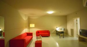 TV a/nebo společenská místnost v ubytování Jinjiang Inn Shanghai Songjiang University Town