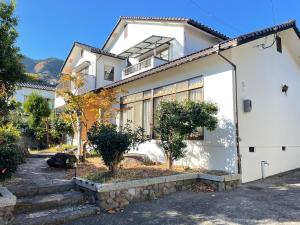 Το κτήριο όπου στεγάζεται  η βίλα