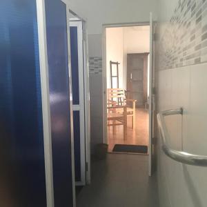 Ένα μπάνιο στο Raaju fisherman life resort