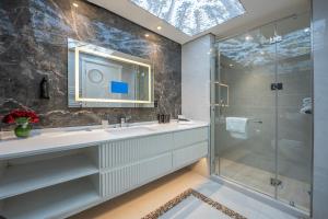 Ένα μπάνιο στο World Heart Residences +71 φωτογραφίες