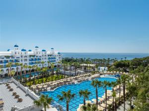 Πισίνα στο ή κοντά στο Rubi Platinum Spa Resort & Suites