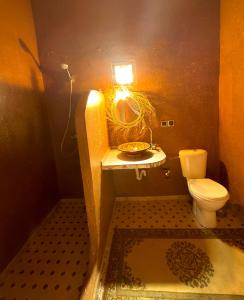 Un baño de Dar Talmoudi