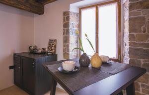 Φωτογραφία από το άλμπουμ του Stunning Apartment In Oprtalj With Wifi σε Oprtalj