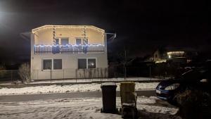 Το κτήριο όπου στεγάζεται  το δωμάτιο σε οικογενειακή κατοικία