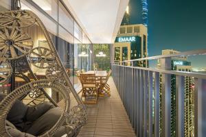 Μπαλκόνι ή βεράντα στο Spacious Lux 4 Bed with Large Balcony and Burj View by Vista Stays Dubai