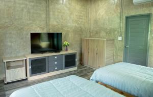 Μια τηλεόραση ή/και κέντρο ψυχαγωγίας στο Baan suan khun Pen Chiangmai