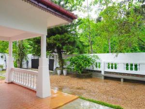 En have udenfor Vintage Grove Weligama