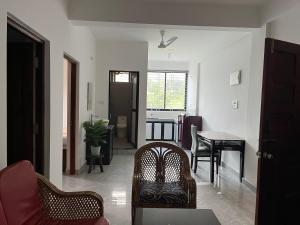 Χώρος καθιστικού στο The Ashvem Horizon