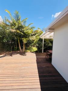 Un jardín fuera de Marley's at Boma - 2 bedroom home