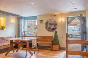 Posezení v ubytování Rose and Crown + 10 fotografií