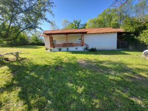 Vườn quanh Aki Land