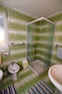 Koupelna v ubytování Nena + 10 fotografií