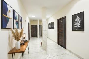 Μια τηλεόραση ή/και κέντρο ψυχαγωγίας στο FabHotel Red Ark Inn