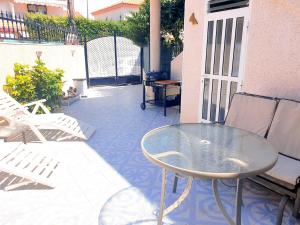 Balkón nebo terasa v ubytování El Caprichito a 200 metros de la playa!