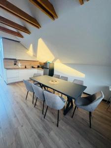 Fotografie z fotogalerie ubytování Szekely Apartman v destinaci Ciumani