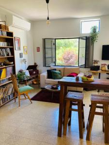 Un televizor și/sau centru de divertisment la naty