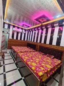 Φωτογραφία από το άλμπουμ του Pawansut Dham σε Naimishāranya +3 φωτογραφίες