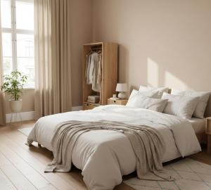 Giường trong phòng chung tại Siera Luxury Hotel