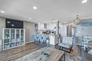 Kuchyň nebo kuchyňský kout v ubytování Wellness Retreat - Oceanfront condo w beach access + 18 fotografií