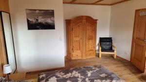 Ένα ή περισσότερα κρεβάτια σε δωμάτιο στο Ferienglück Allgäu Apartment Amelie