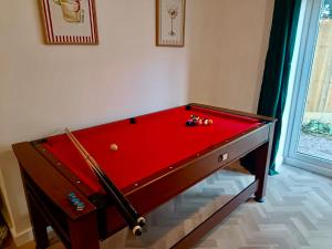 Billardbord på 4-Bed Spacious House Perfect for Long-Term Stays