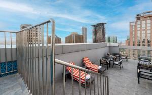 Μπαλκόνι ή βεράντα στο Myrtle Tower AlSahafa Hotel فندق برج ميرتل الصحافه