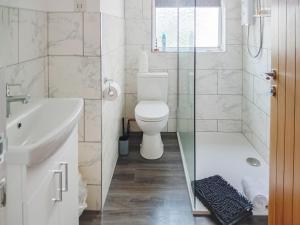 Phòng tắm tại Bosorne +13 ảnh