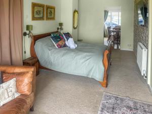 Χώρος καθιστικού στο The Room Next Door