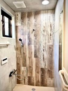 Et badeværelse på Happy Inn Kyoto えんの宿