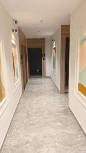 Foto de la galería de HOTEL ROYAL ViEW en Jāmb