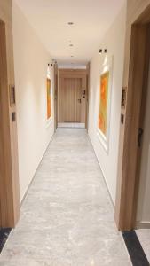 Foto de la galería de HOTEL ROYAL ViEW en Jāmb