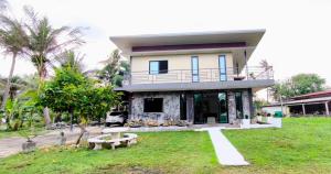 Κήπος έξω από το Leamsai Whisper Home