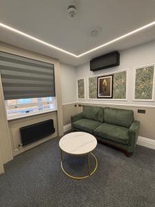 Гостиная зона в MSK The Whiteley