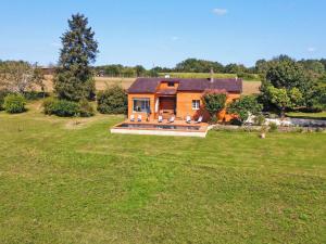 Hoone, kus puhkemaja asub